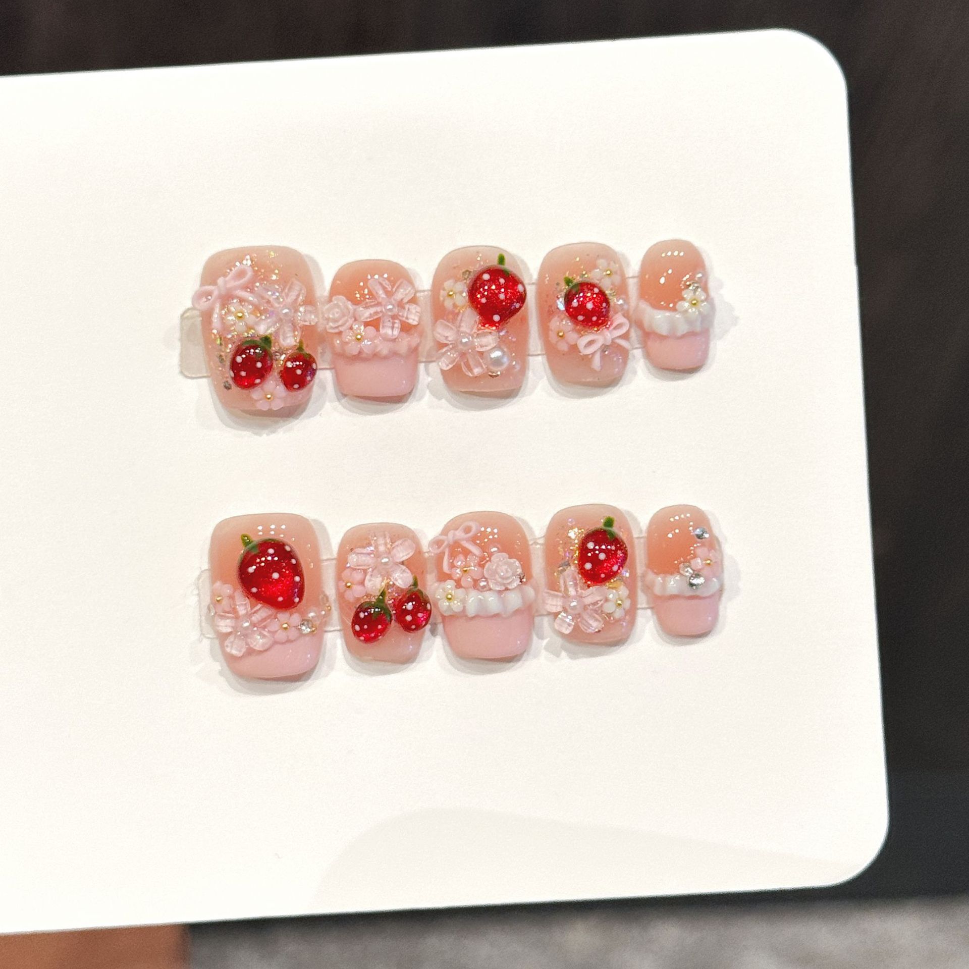 10 pçs bonito vermelho morango - Nail Art Strawberry avaliação e preço